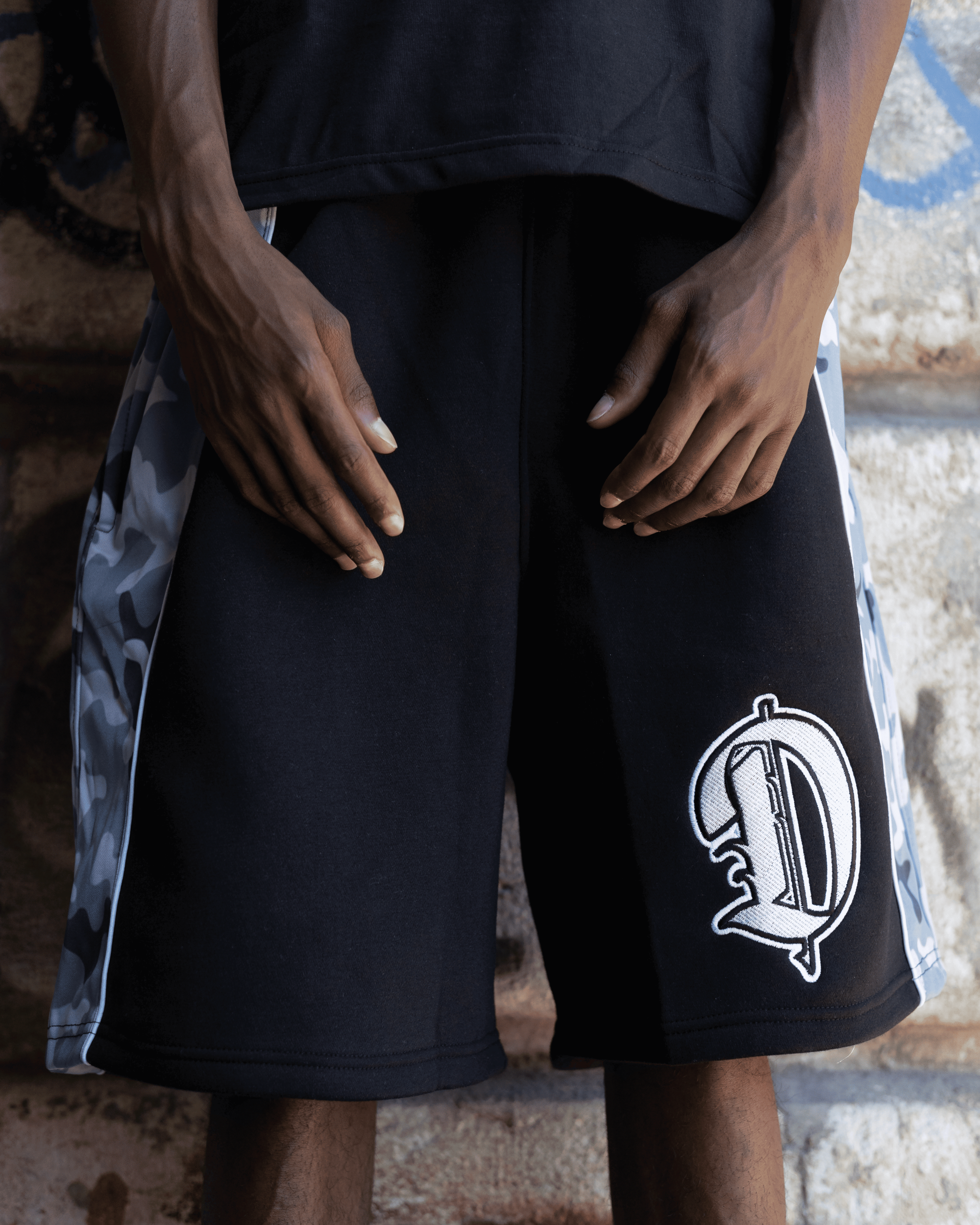"D" Short