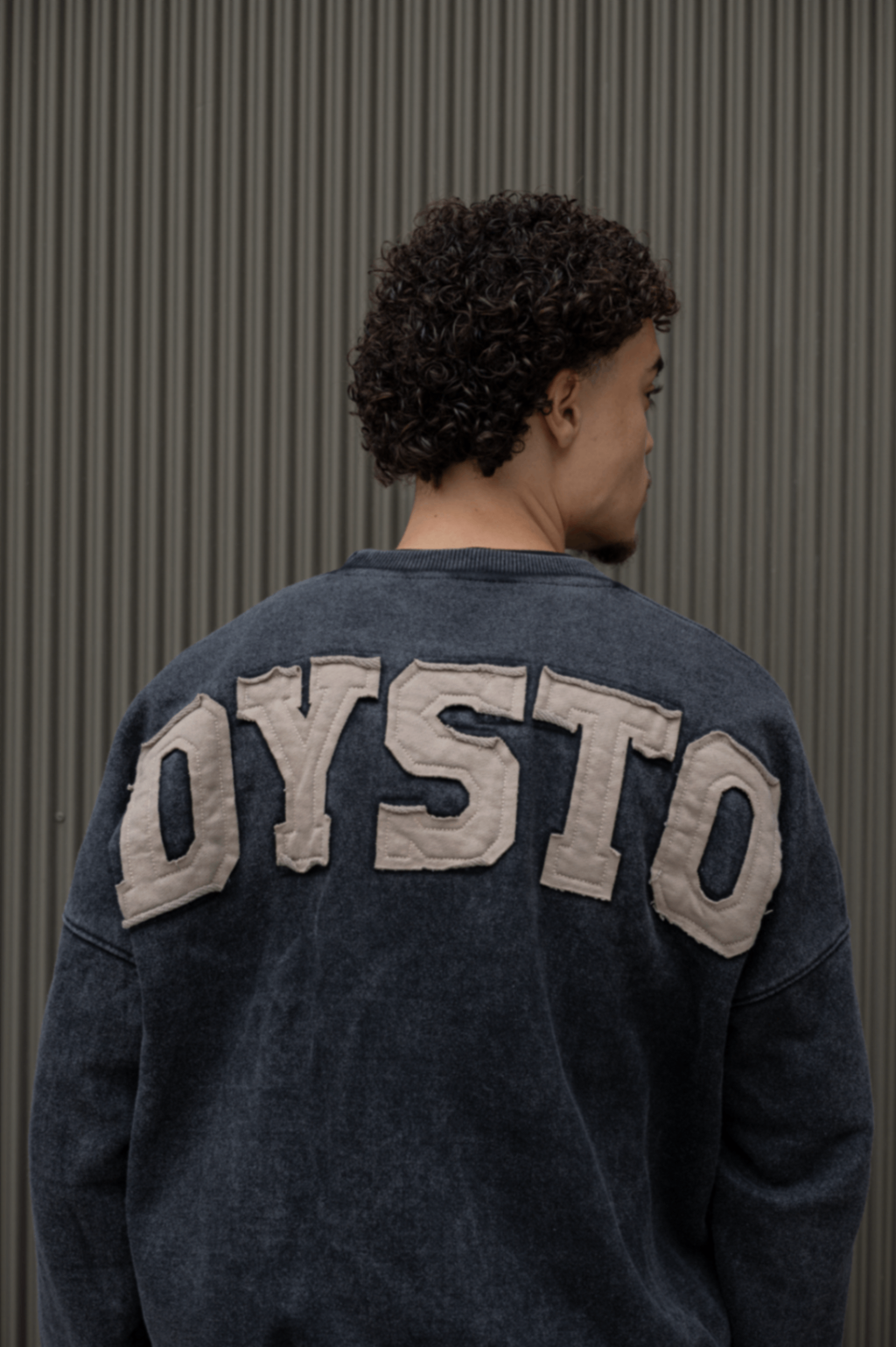DYSTO CREWNECK