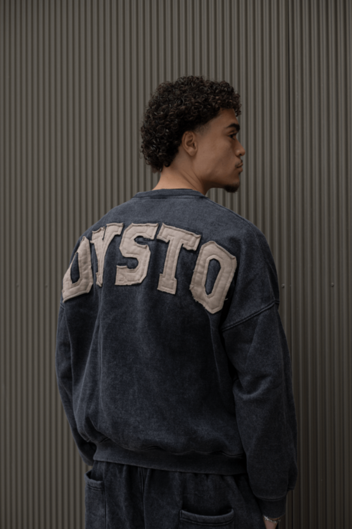 DYSTO CREWNECK